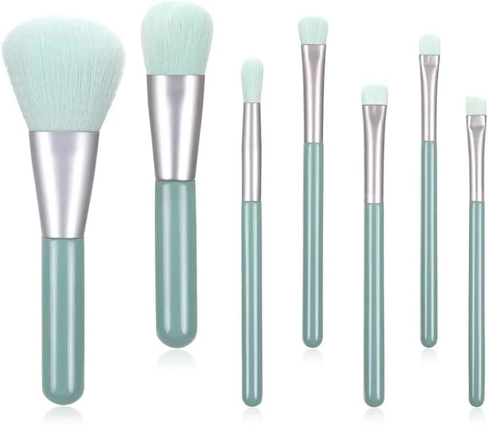 7 Pcs Professional Makeup Brush Set – Mint Green