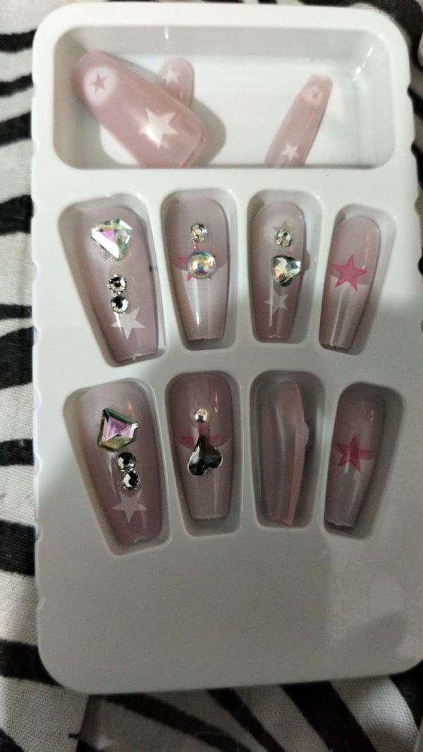 Stylish Fake Nails Set – 10 Pcs Artificial Nails