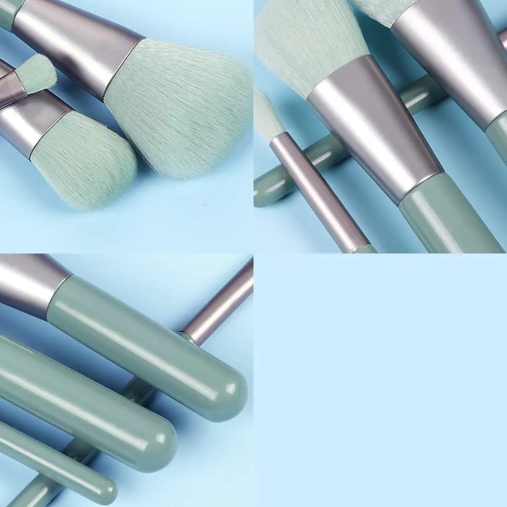 7 Pcs Professional Makeup Brush Set – Mint Green