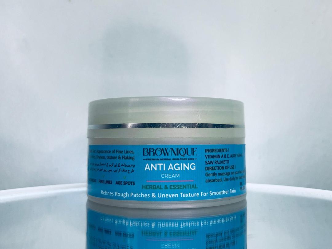 Anti-Aging Face Cream with Organic Extracts
