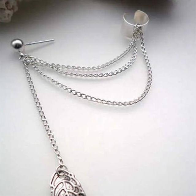 Trendy Adjustable Silver Earcuffs – Minimalist Jewelry